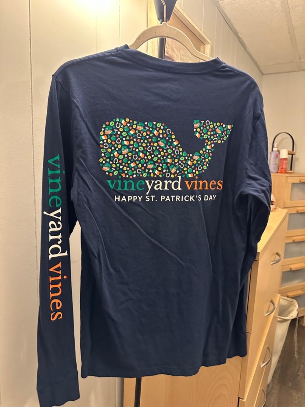 Vineyard Vines Navy St Patrick’s Day Long-Sleeve Pocket Tee with Whale Patch - Picture 6 of 6